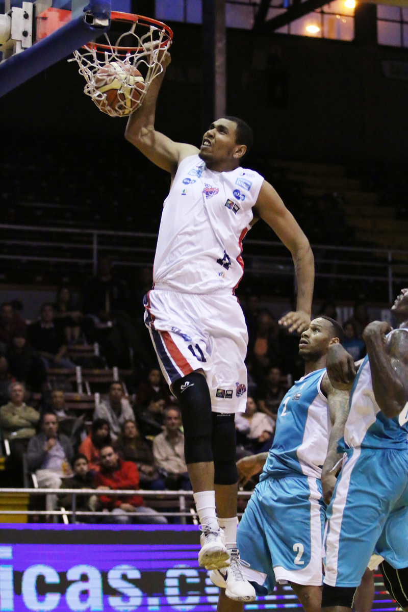 Erick disputou o Campeonato Paulista 2015 e o NBB 8 pelo Franca Basquete (Foto: FIBA Américas)
